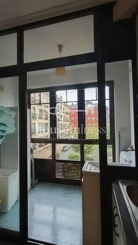 Pis de 1001 m² a Narón