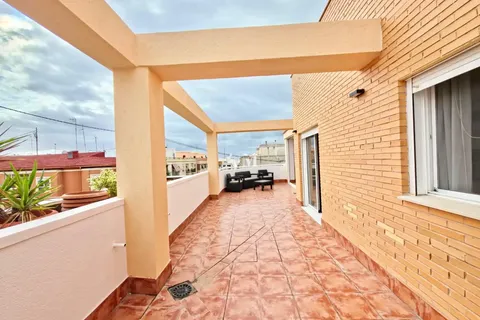 Pis de 200 m² a Alacant