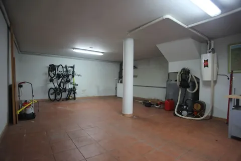 Casa de 216 m² a Udías