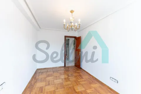 Piso de 79 m² en Gijón