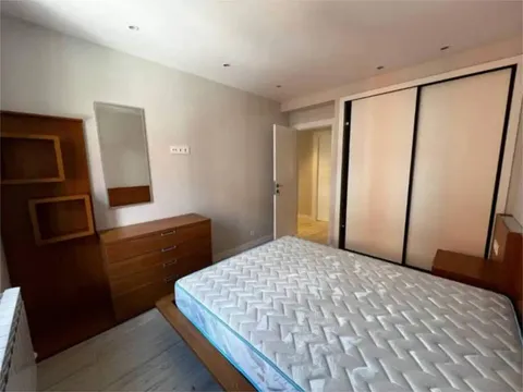Pis de 80 m² a Lleó (4/9)