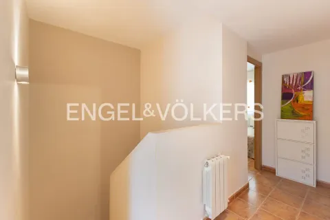 Casa de 150 m² en Nàquera / Náquera