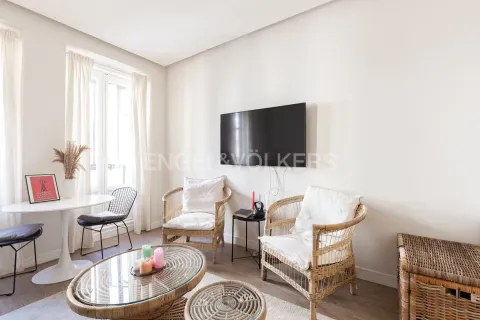 Flat 110 m² in Madrid