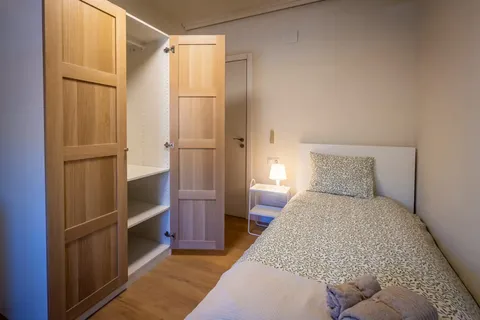 Habitació de lloguer, Parla