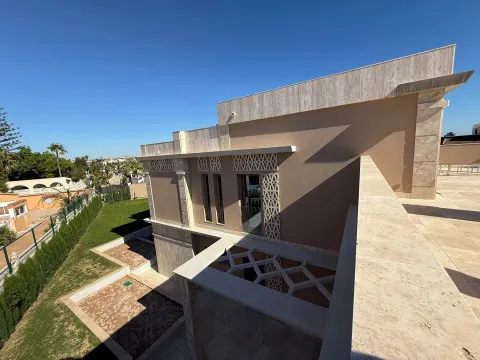 Будинок 1100 м² у Torrevieja