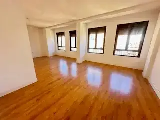 Pis de 180 m² a Lleó