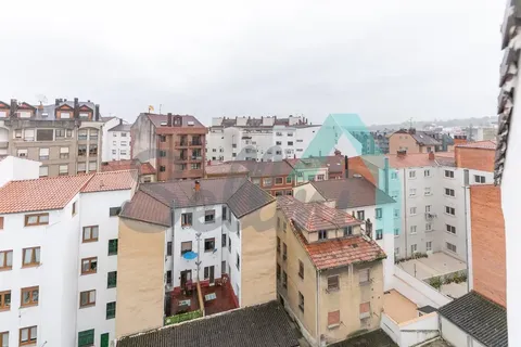 Pis de 68 m² a Oviedo