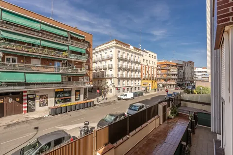 Wohnung 94 m² in Madrid