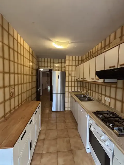 Pis de 100 m² a Portbou (2/13)
