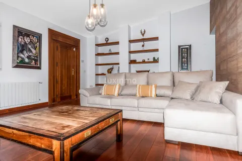 Haus 260 m² in Benidorm