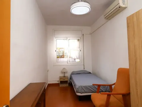 House 130 m² in Montcada i Reixac