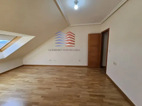 Pis de 147 m² a Ourense