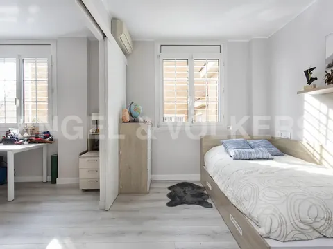 Будинок 440 м² у Esplugues de Llobregat