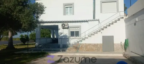 Casa de 320 m² en Manises