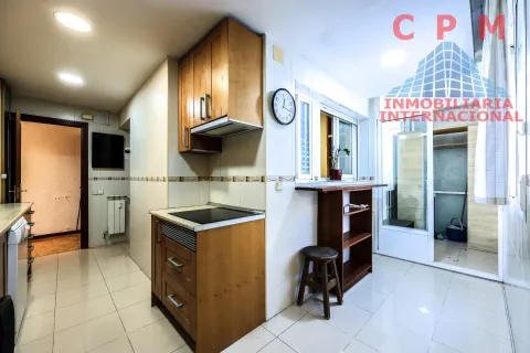 Wohnung 133 m² in Madrid