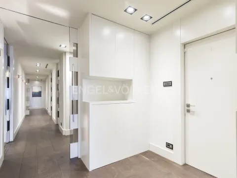 Квартира 210 м² в Барселоне (2/62)