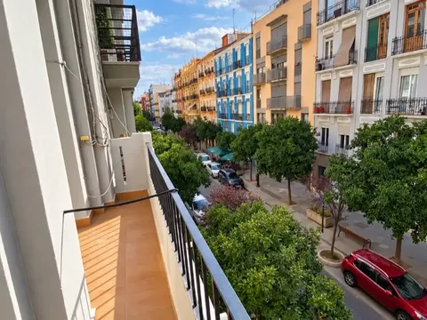 Pis de 90 m² a València