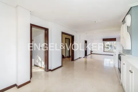 Moradia 300 m² em Vigo (2/66)