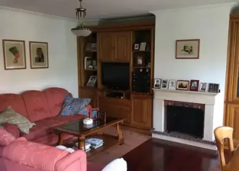 Casa de 300 m² en Santiago de Compostela