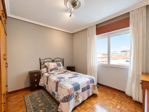 Wohnung 67 m² in Gijón / Xixón