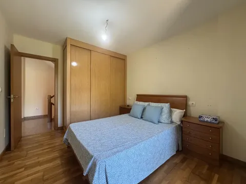 Casa de 153 m² a Teo
