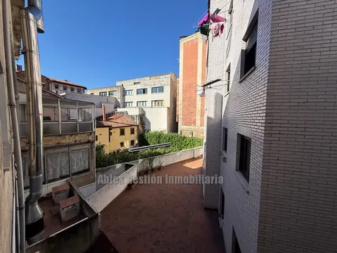 Pis de 86 m² a Oviedo