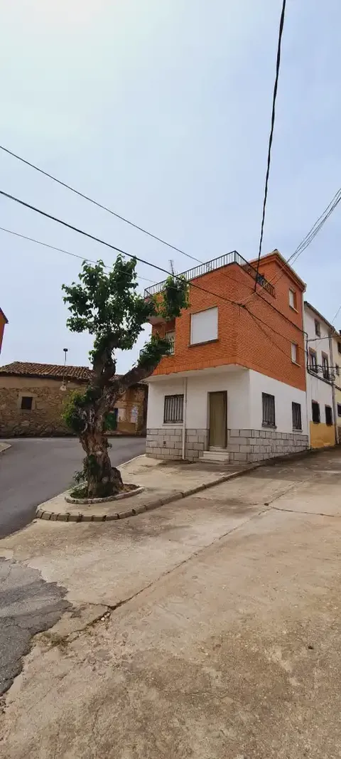House 102 m² in El Tiemblo