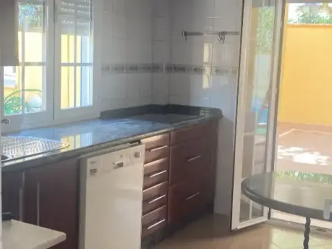 Casa de 96 m² a Palomares del Río (2/42)