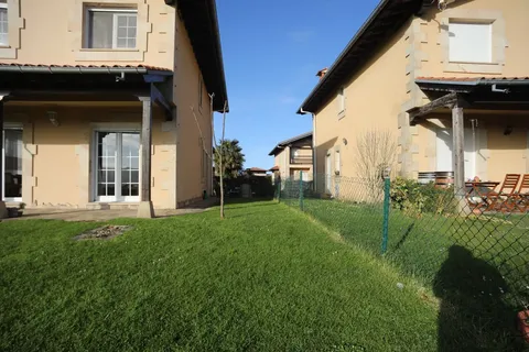 Casa de 216 m² a Udías