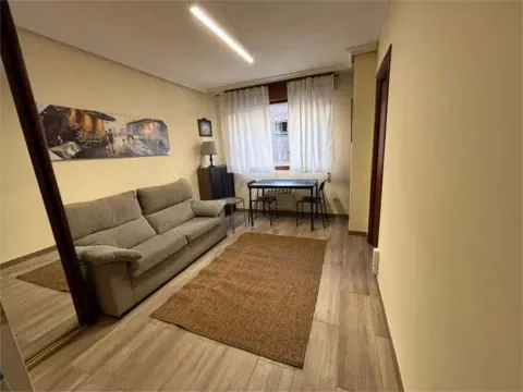 Piso de 40 m² en Oviedo