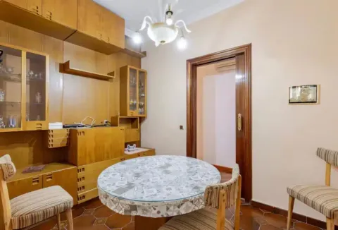 Appartement 102 m² à Madrid (2/8)
