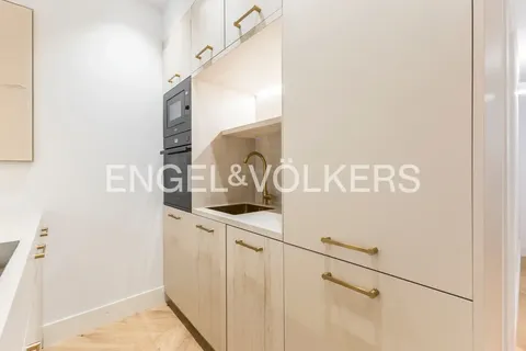 Wohnung 99 m² in Madrid