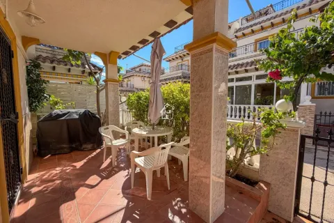 Casa de 100 m² a Oriola