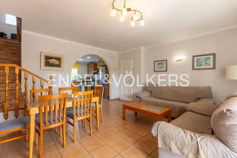 Casa de 148 m² a Oliva