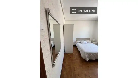 Quarto para alugar, Pamplona / Iruña