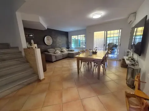 Haus 240 m² in San Antonio de Benagéber