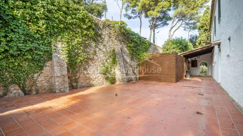 Будинок 606 м² у Palafrugell