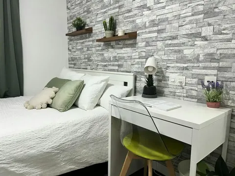 Room for rent, Madrid