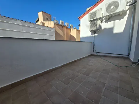 Pis de 99 m² a Badalona