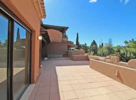 Appartamento 393 m² a Estepona