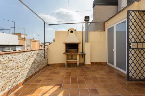 Casa 384 m² a l'Hospitalet de Llobregat