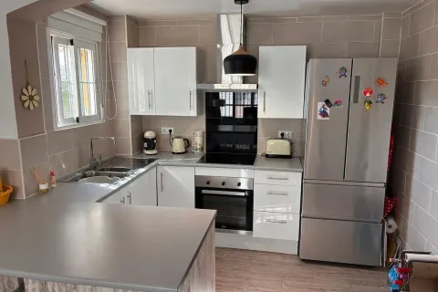 Casa de 80 m² en Orihuela