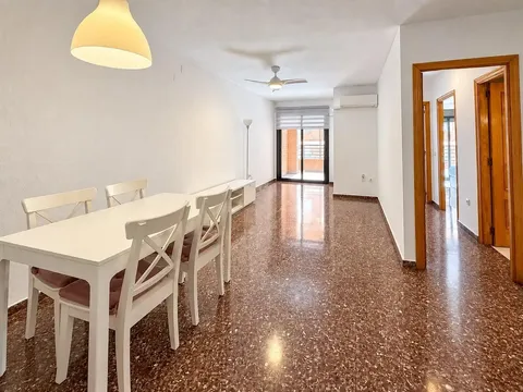 Pis de 74 m² a València