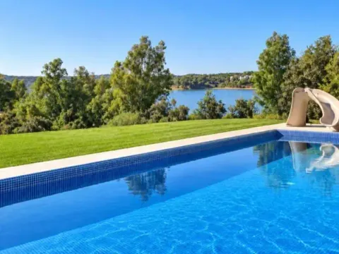 Casa de 225 m² a Castilblanco de los Arroyos