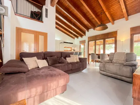 Casa de 215 m² a Vidreres