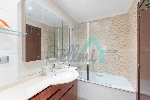 Wohnung 92 m² in Oviedo