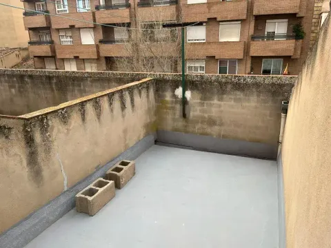 Piso de 95 m² en Almansa
