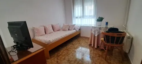 Pis de 100 m² a Àvila