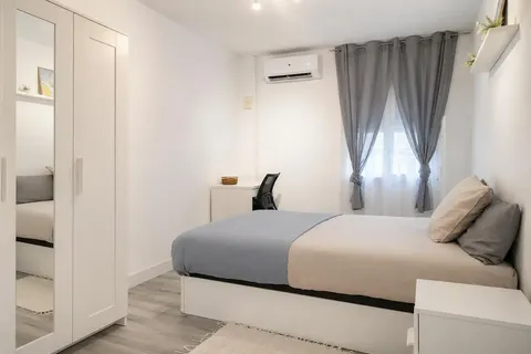 Кімната в оренду, Madrid