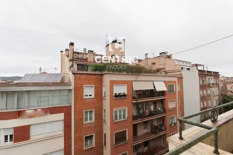 Pis de 197 m² a Terrassa